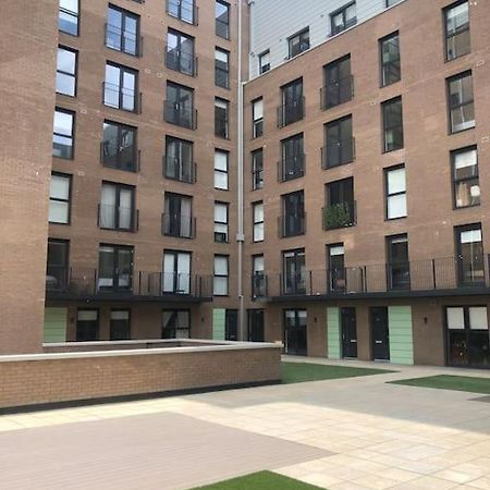 3 Bedroom Apartment Free Parking マンチェスター エクステリア 写真